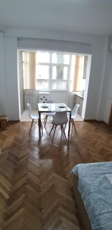Ferienwohnung Domum George Enescu Bukarest Exterior foto