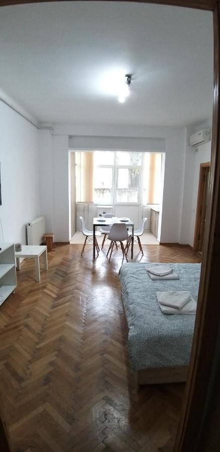 Ferienwohnung Domum George Enescu Bukarest Exterior foto